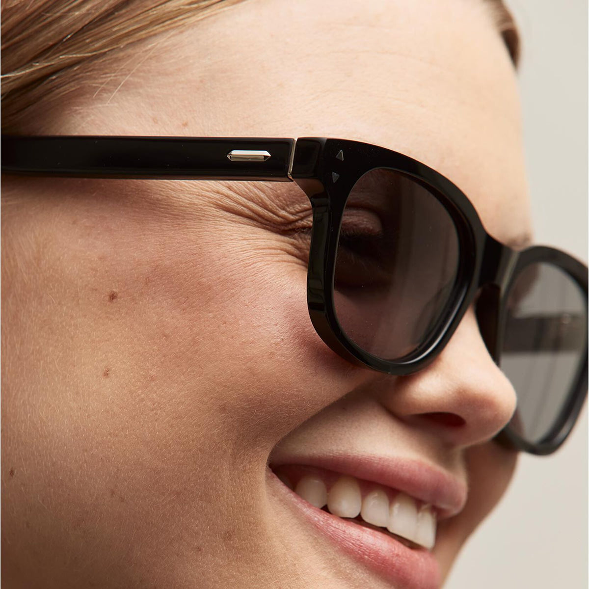 Malibu Round Sunglasses | Black Frame + Grey Lens | Polarized - image 6